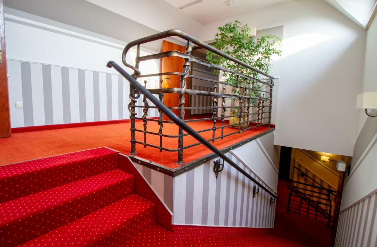 Hotel Stary Mlyn Kozieglowy  ภายนอก รูปภาพ