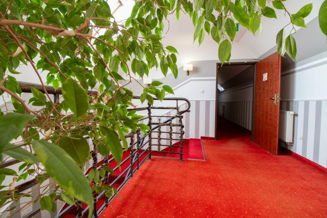 Hotel Stary Mlyn Kozieglowy  ภายนอก รูปภาพ