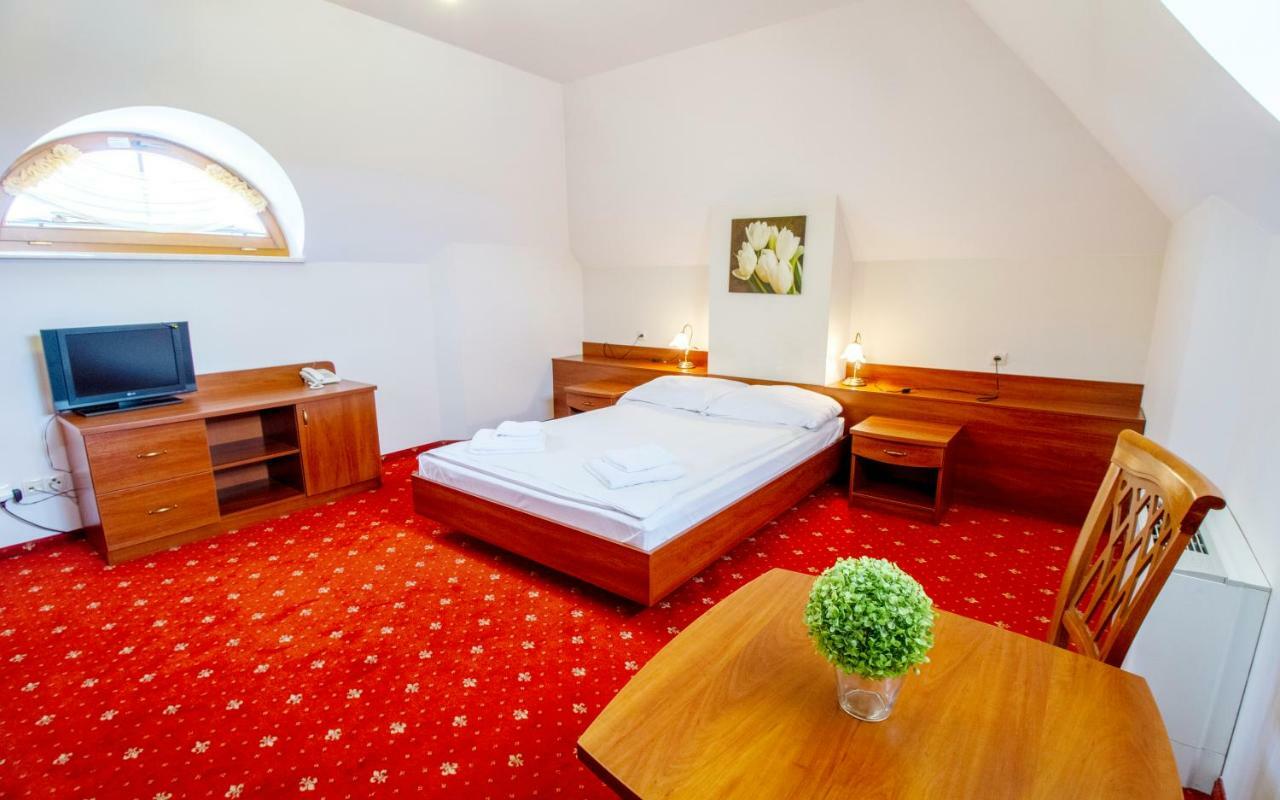 Hotel Stary Mlyn Kozieglowy  ภายนอก รูปภาพ