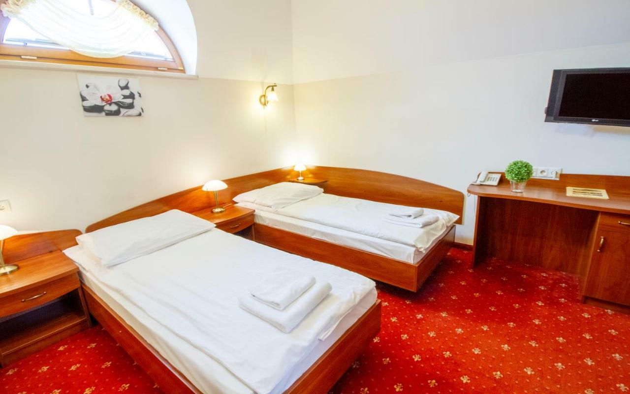 Hotel Stary Mlyn Kozieglowy  ภายนอก รูปภาพ